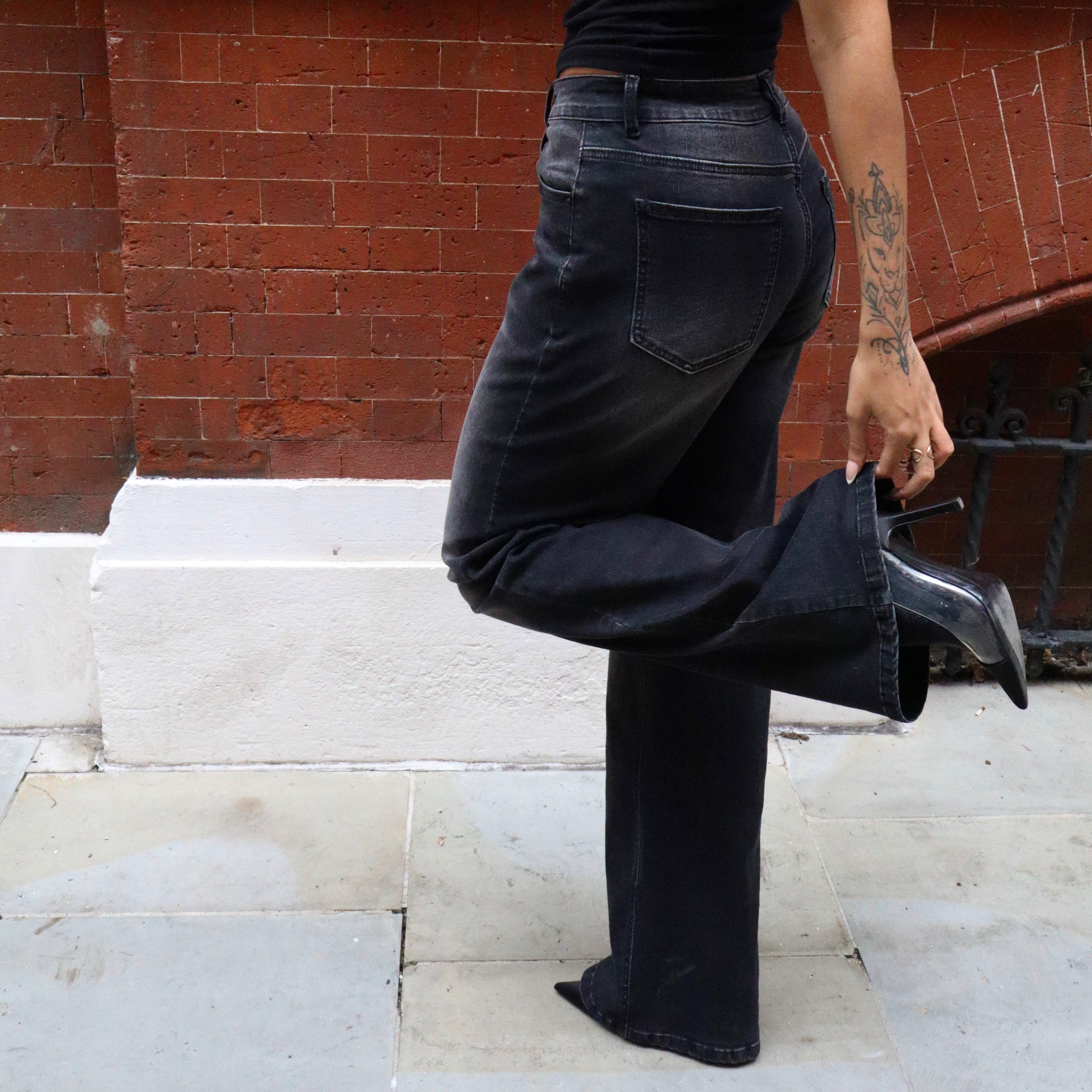 Straight Leg - Black and Grey Wash